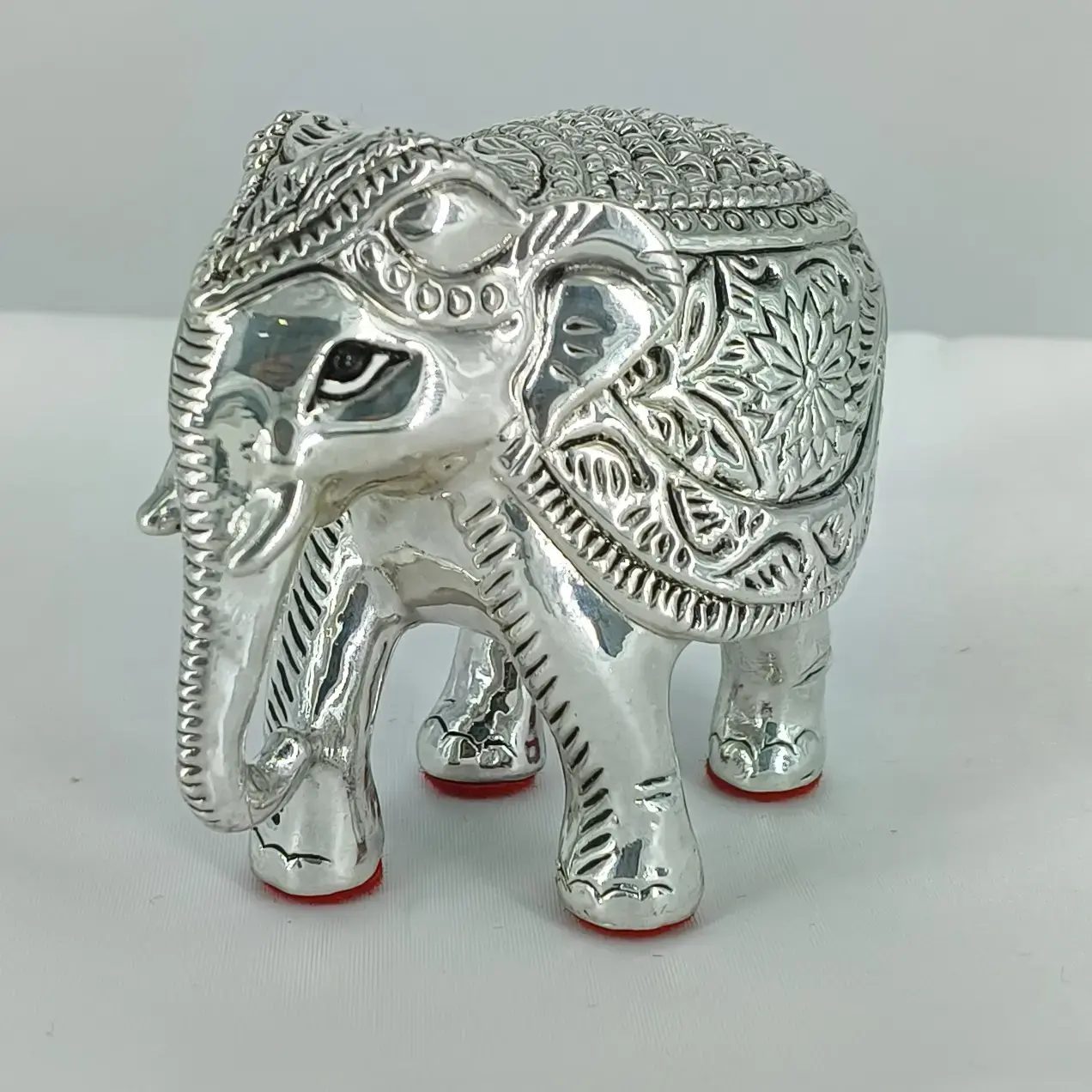 999 Silver Elephant With Low Trunk