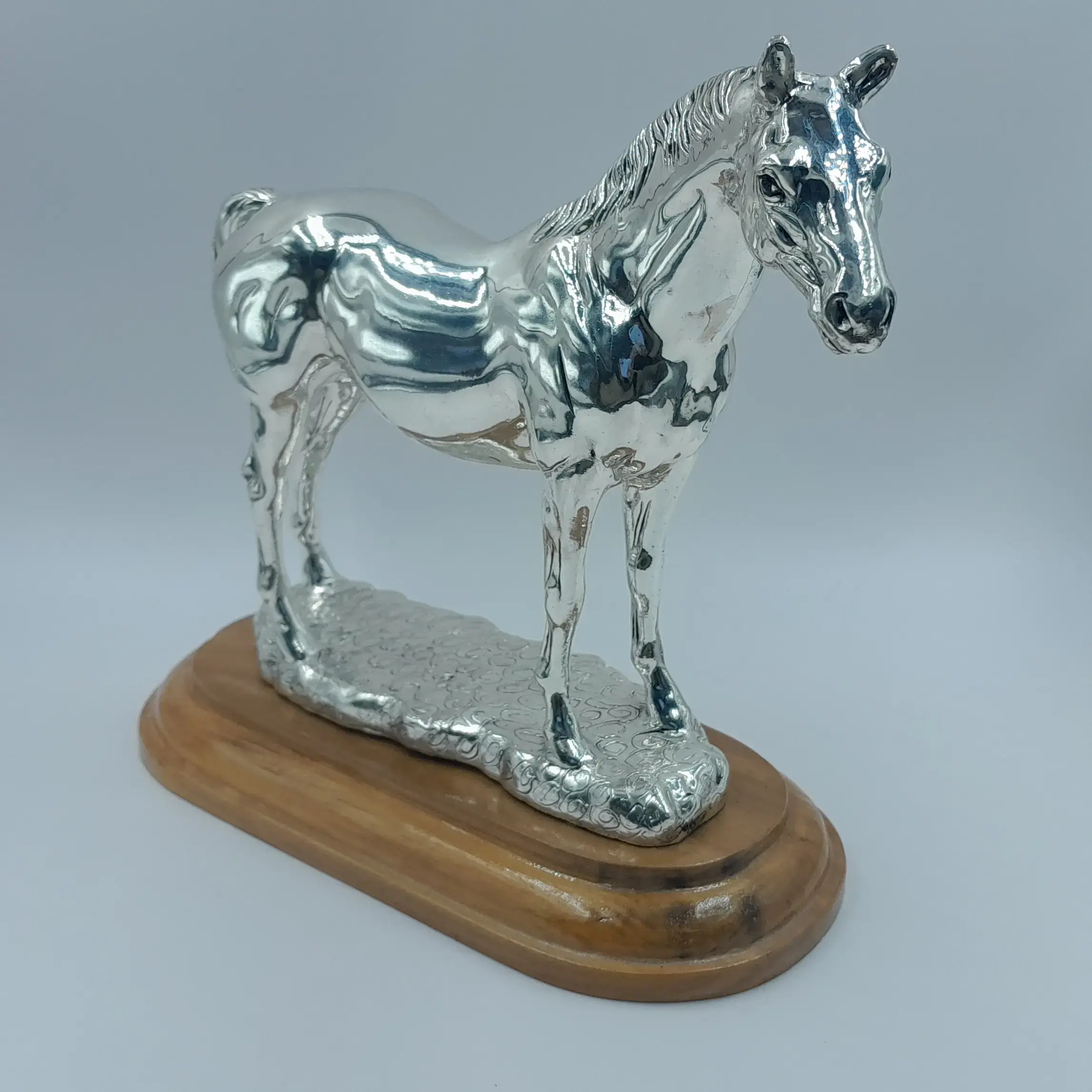 999 Silver Horse