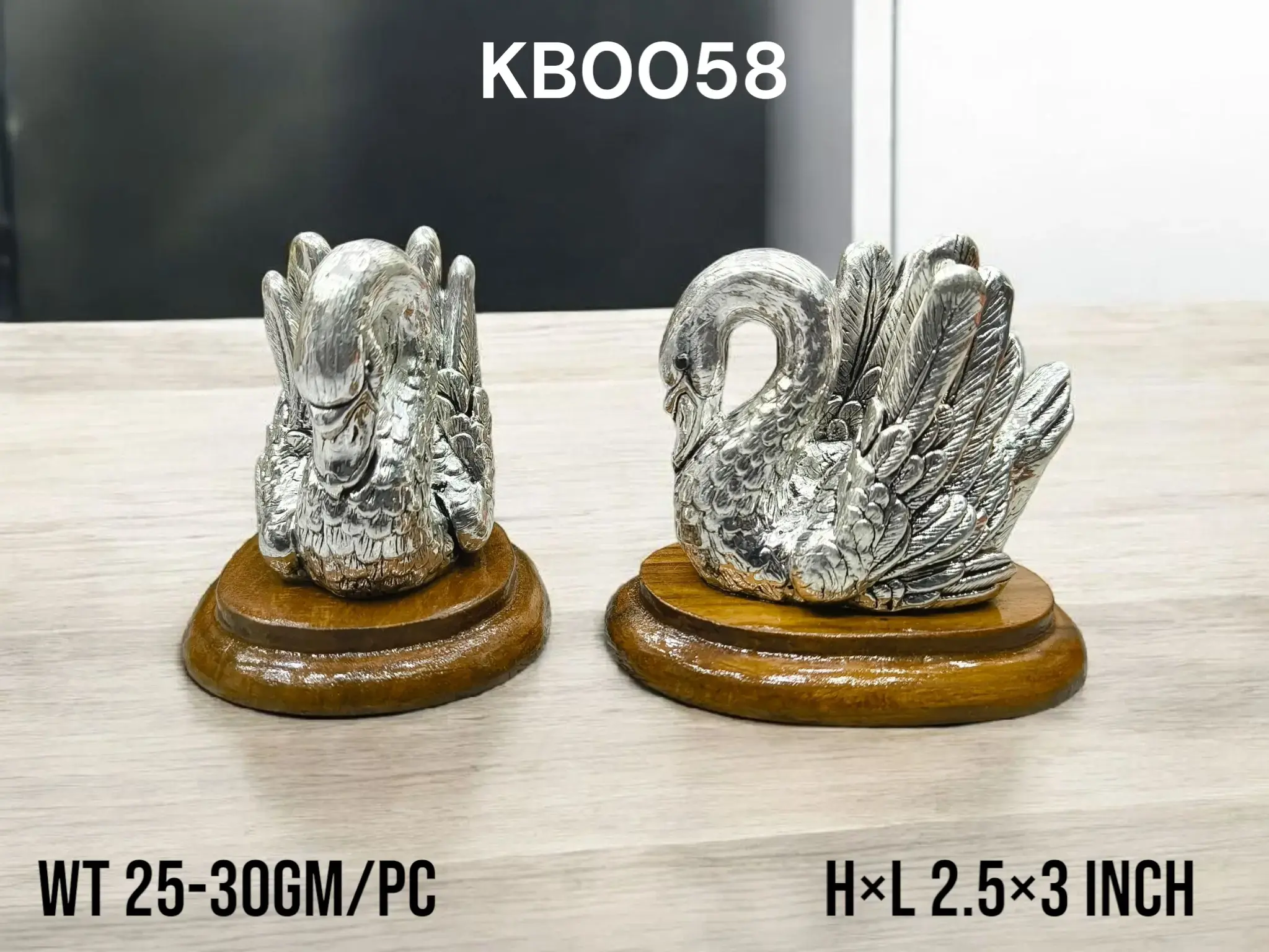 999 Silver Mute Swan