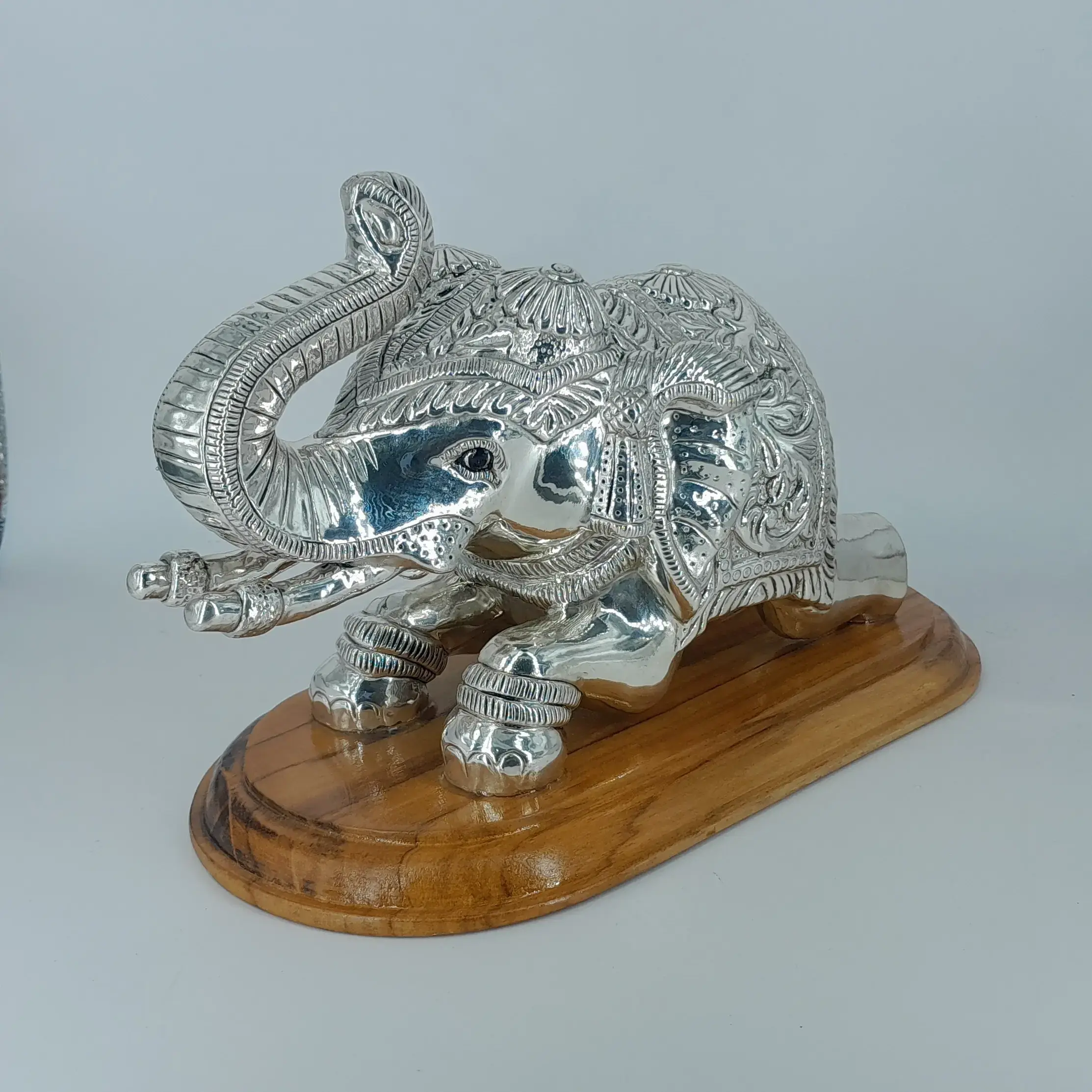 999 Silver Elephant
