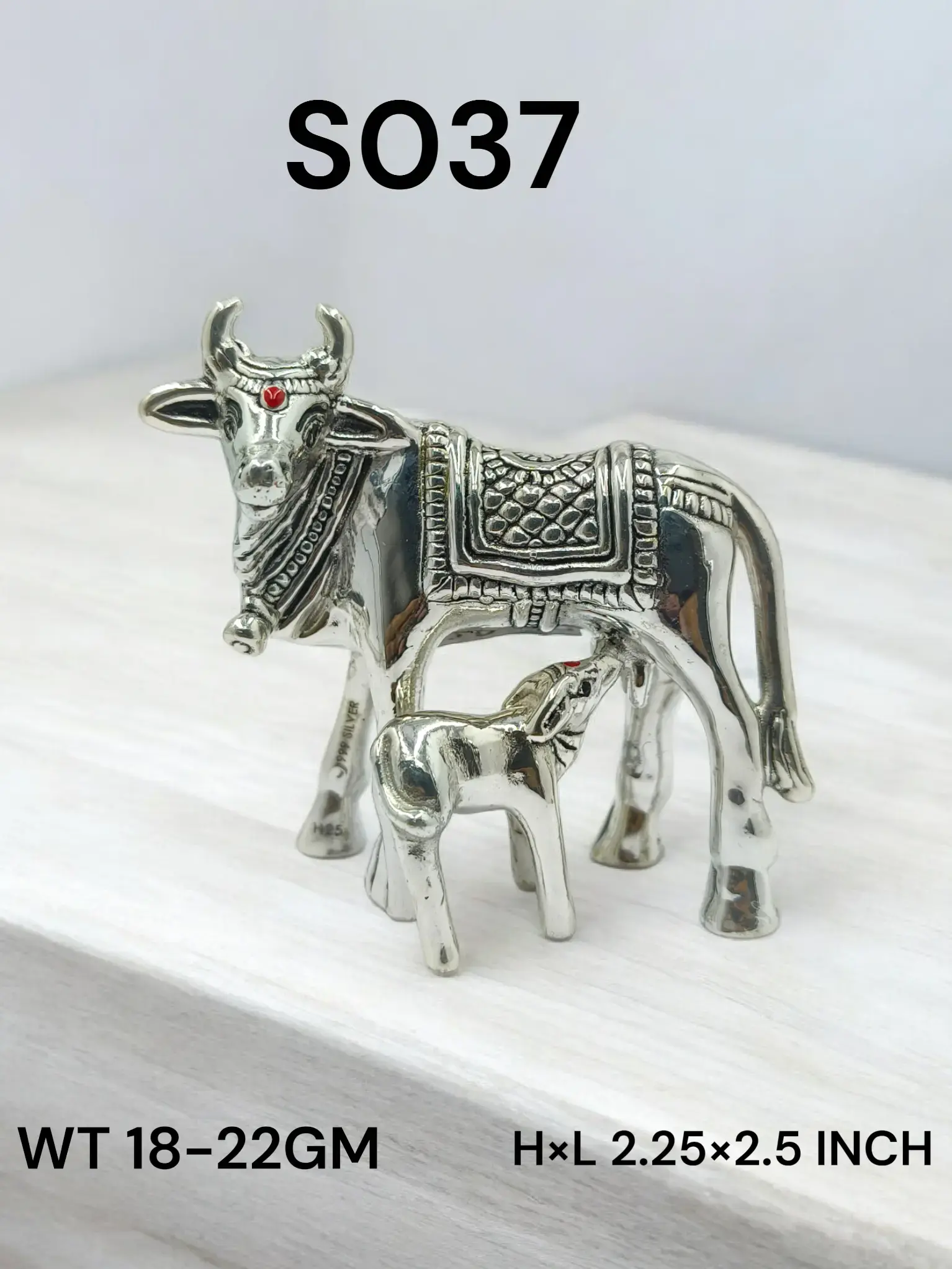 999 Silver Cow Right Side Face