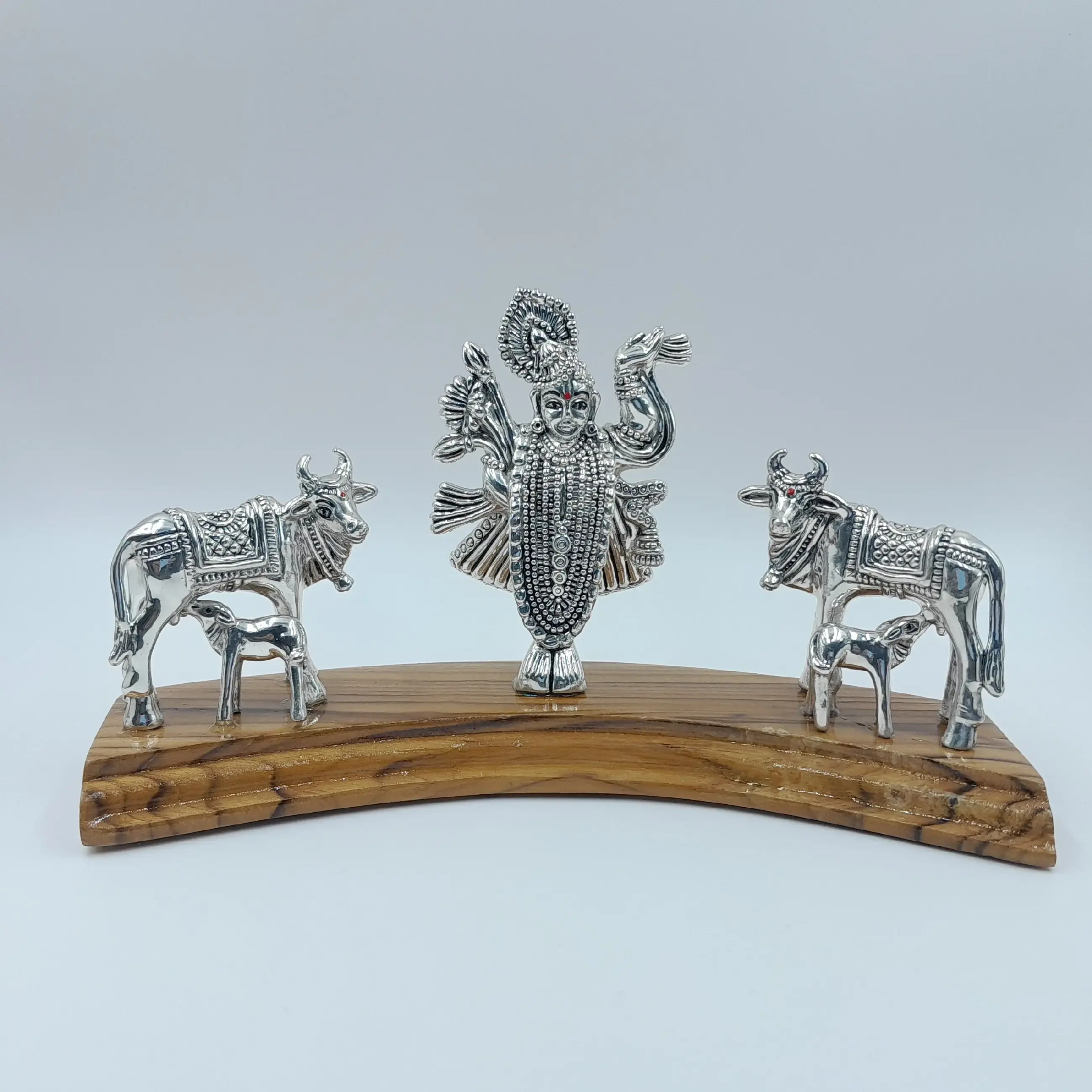 999 Silver Srinath Ji With Cow